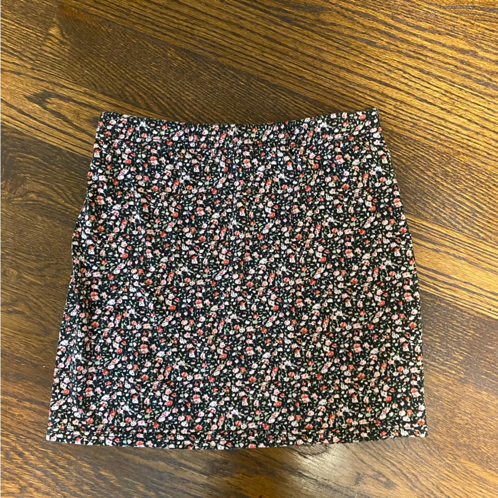 mini skirt